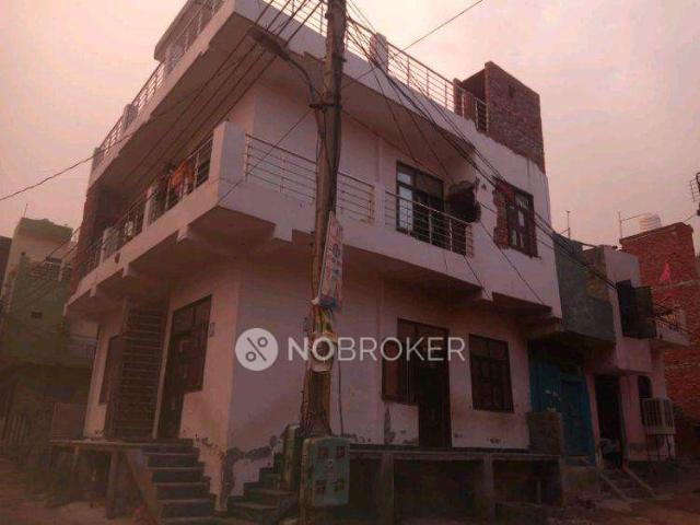 Property for rent in Hariana