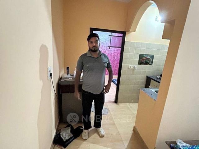 House for sale in North West Delhi, Deri