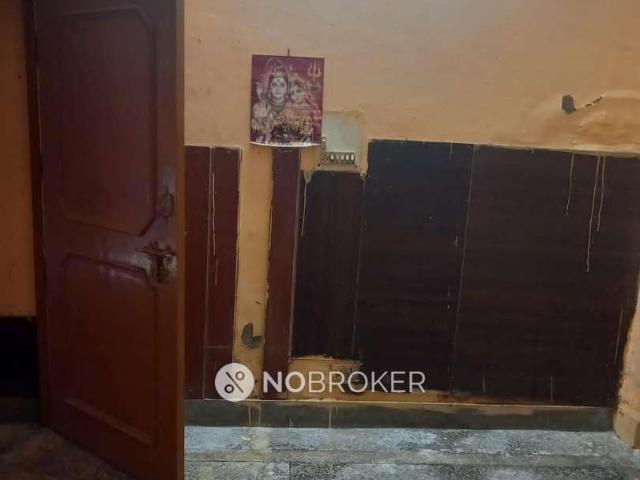 House for sale in Central Delhi, Deri