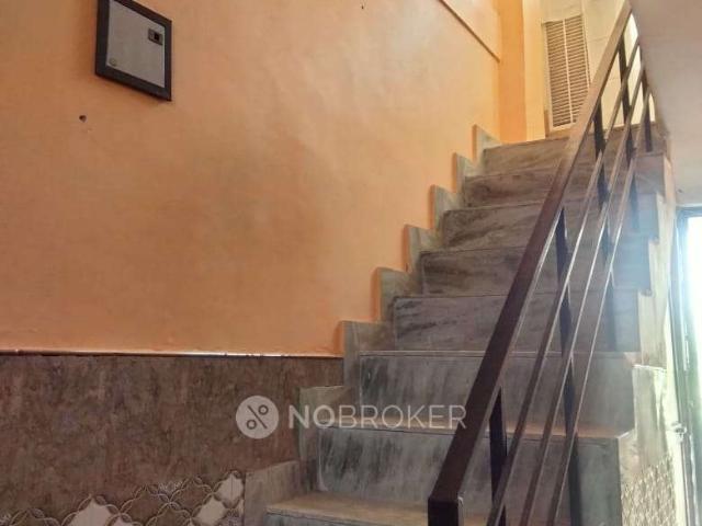 House for sale in North Delhi, Deri