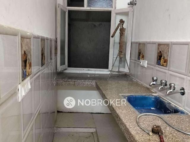 House for sale in Deri
