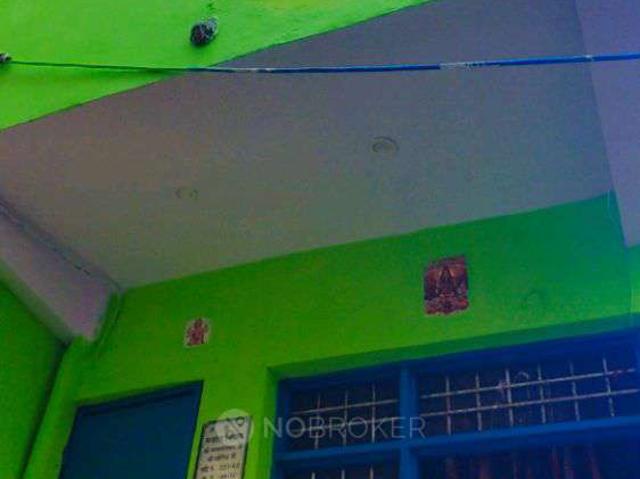 House for sale in North West Delhi, Deri