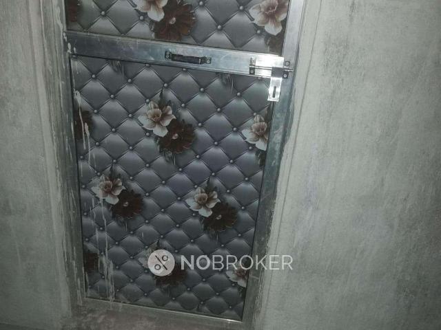 House for sale in South West Delhi, Deri