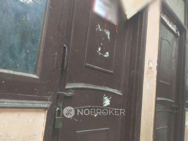 House for sale in Central Delhi, Deri