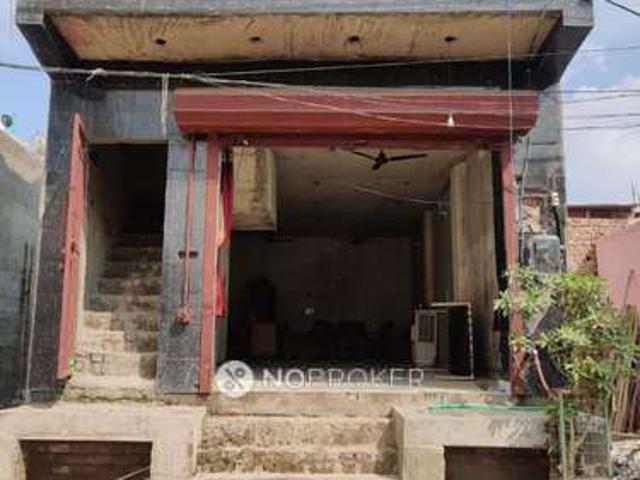 House for sale in North West Delhi, Deri