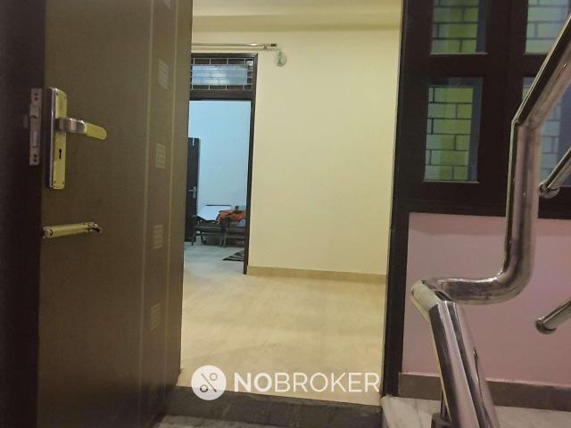 House for sale in South West Delhi, Deri