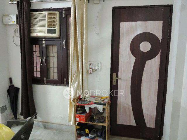 House for sale in North West Delhi, Deri