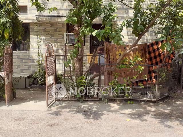 House for sale in North Delhi, Deri