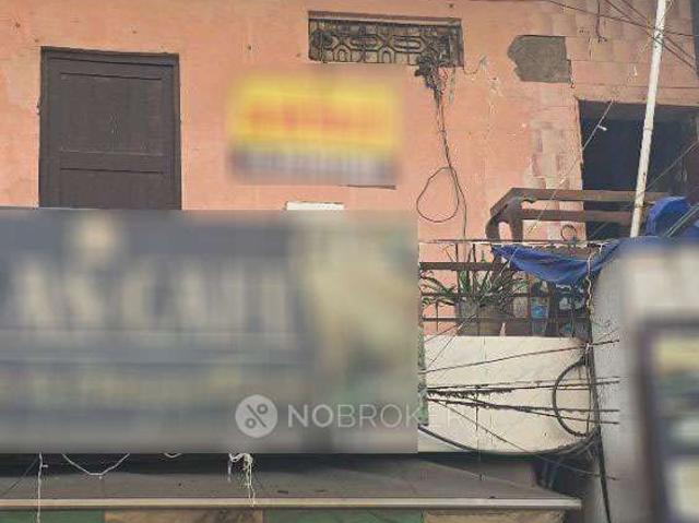 House for sale in North West Delhi, Deri