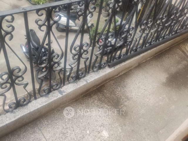 House for sale in North West Delhi, Deri