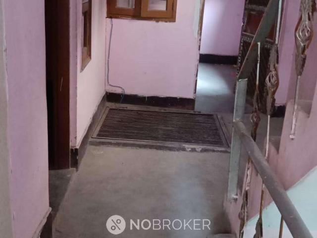 House for sale in North West Delhi, Deri