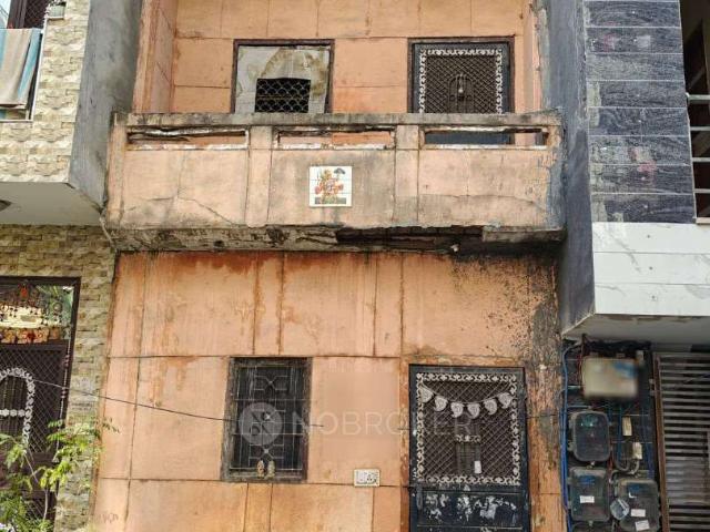 House for sale in North West Delhi, Deri