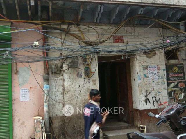 House for sale in Central Delhi, Deri
