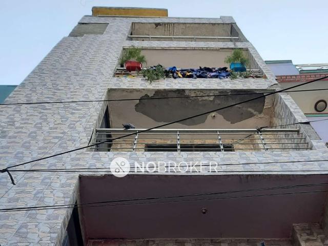 House for sale in Central Delhi, Deri
