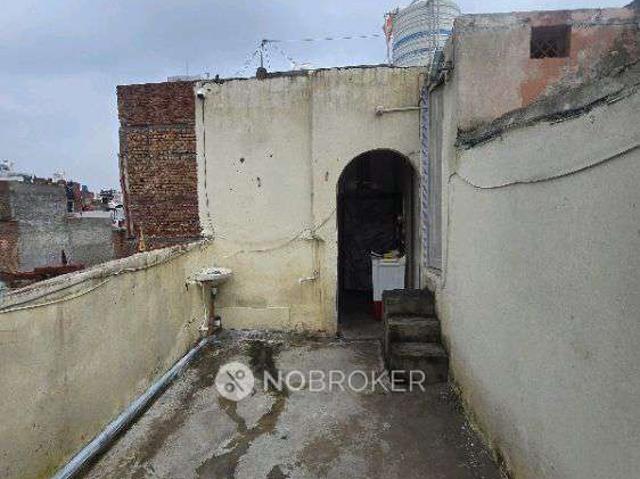 House for sale in Hariana