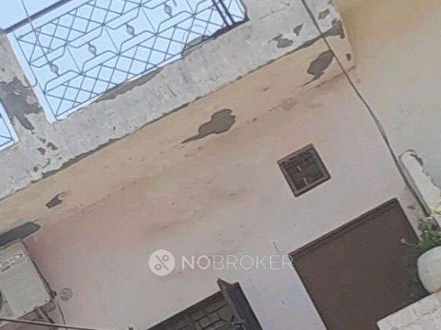 House for sale in Hariana