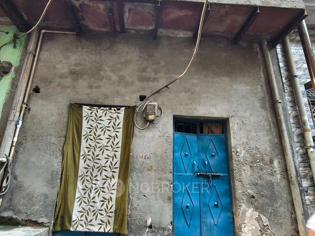 House for sale in North East Delhi, Deri