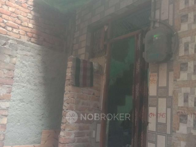 House for sale in North West Delhi, Deri
