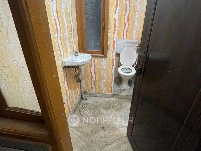 House for sale in West Delhi, Deri