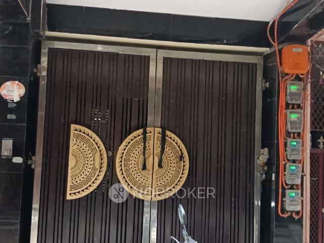 House for sale in West Delhi, Deri