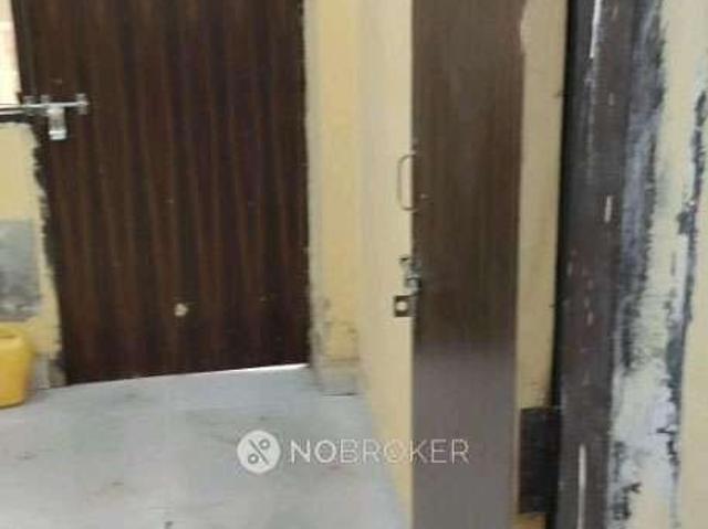 House for sale in North West Delhi, Deri