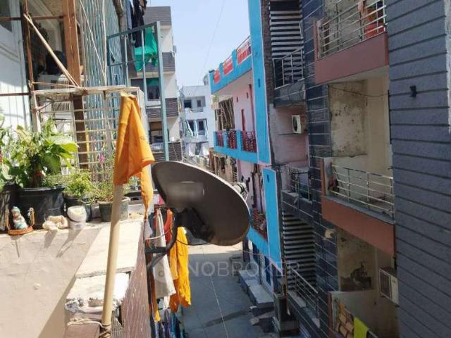 House for sale in West Delhi, Deri