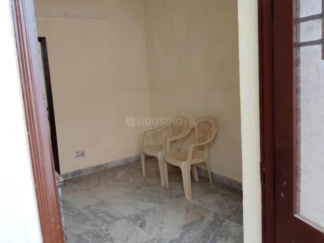Flat for rent in South Delhi, Deri