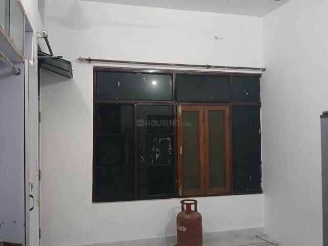 Flat for rent in Katra, Prayagraj