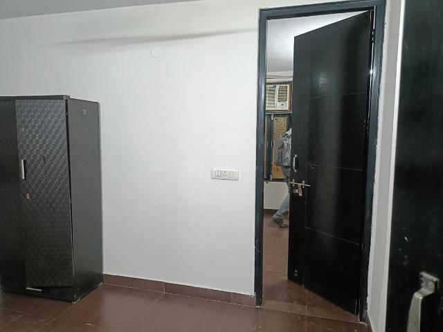 Flat for rent in South Delhi, Deri