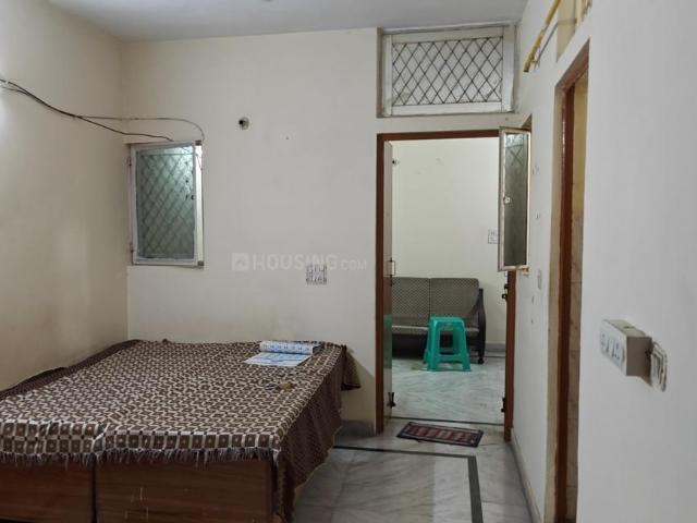 Flat for rent in South Delhi, Deri