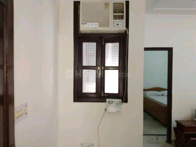 Flat for rent in South Delhi, Deri