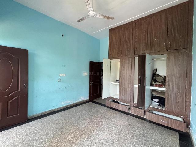 Flat for rent in Tau Colony, Garhi Bohar