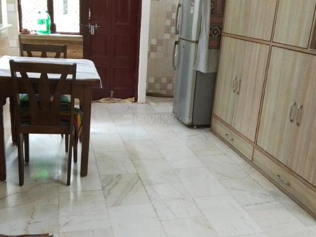 Flat for rent in Deri