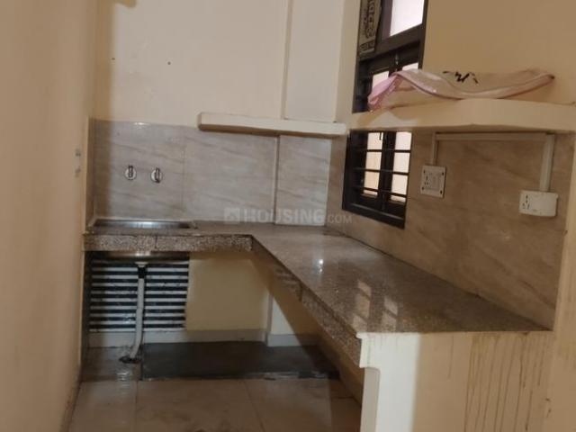 Flat for rent in South West Delhi, Deri