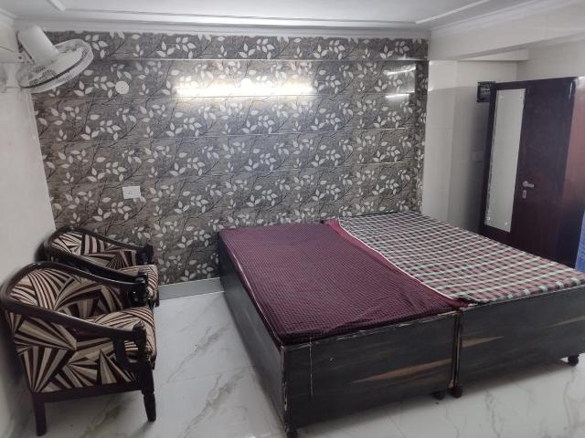 Flat for rent in West Delhi, Deri