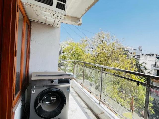 Flat for rent in South Delhi, Deri