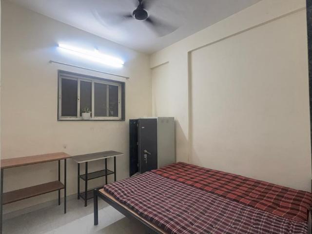 Flat for rent in Model Colony, Pune