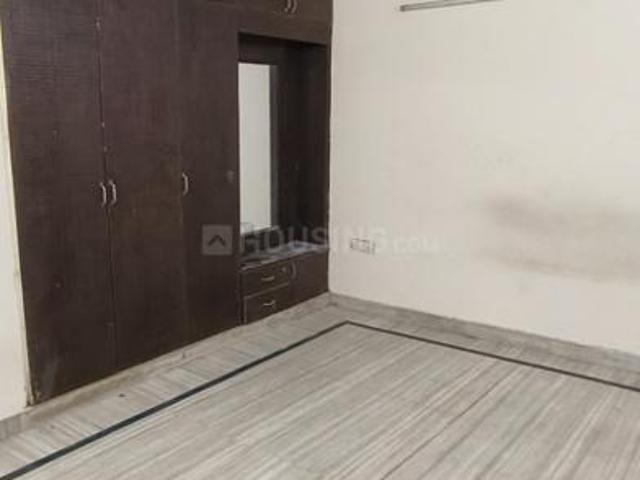 Flat for rent in Deri