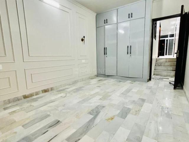 Flat for rent in Deri