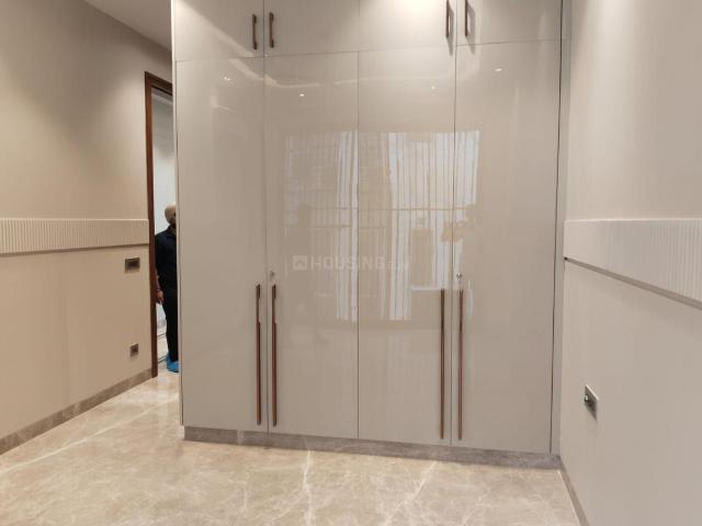 Flat for rent in Deri