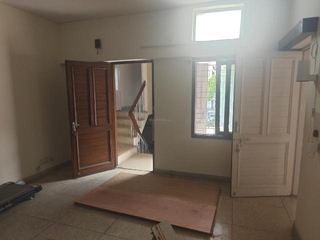 Flat for rent in Deri