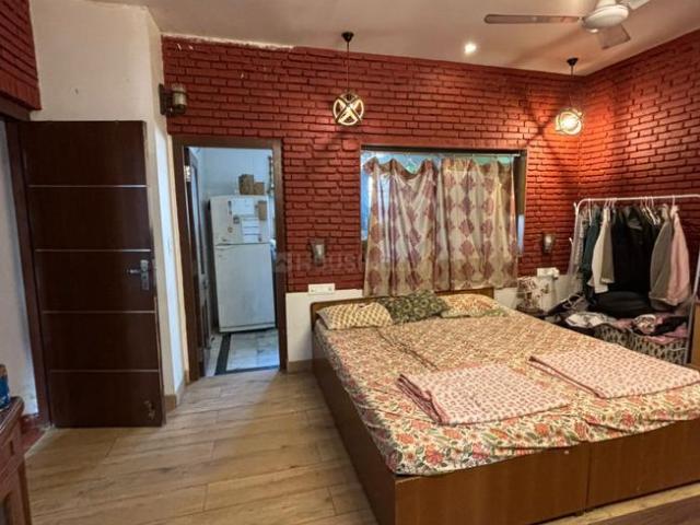 Flat for rent in South Delhi, Deri