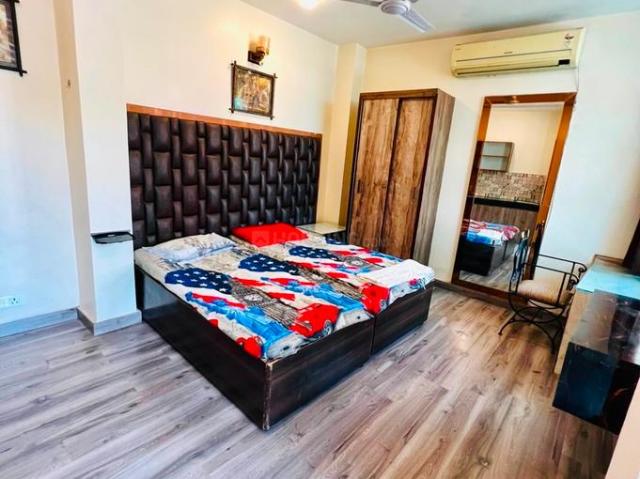 Flat for rent in South Delhi, Deri