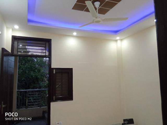 Flat for sale in West Delhi, Deri