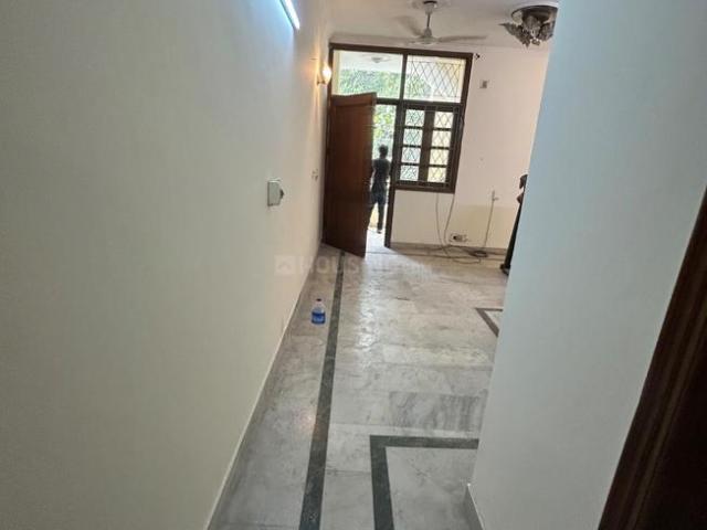 Flat for rent in Deri