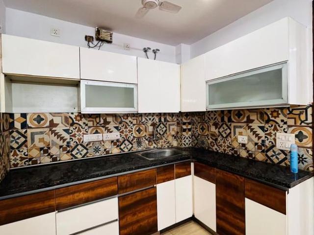Flat for rent in Deri