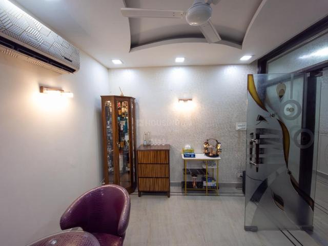 Flat for rent in Deri