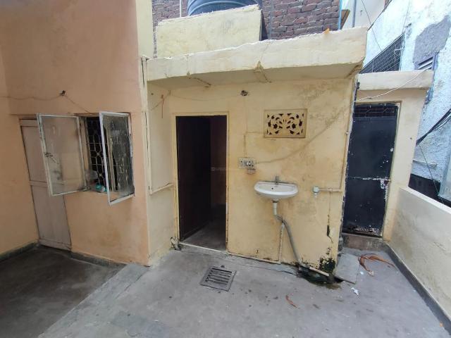 Flat for rent in South Delhi, Deri