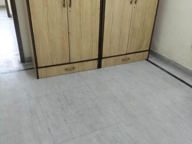 Flat for rent in Deri