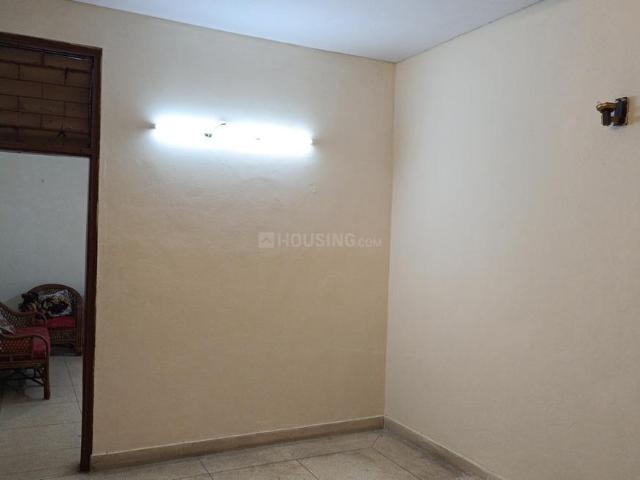 Flat for rent in South Delhi, Deri